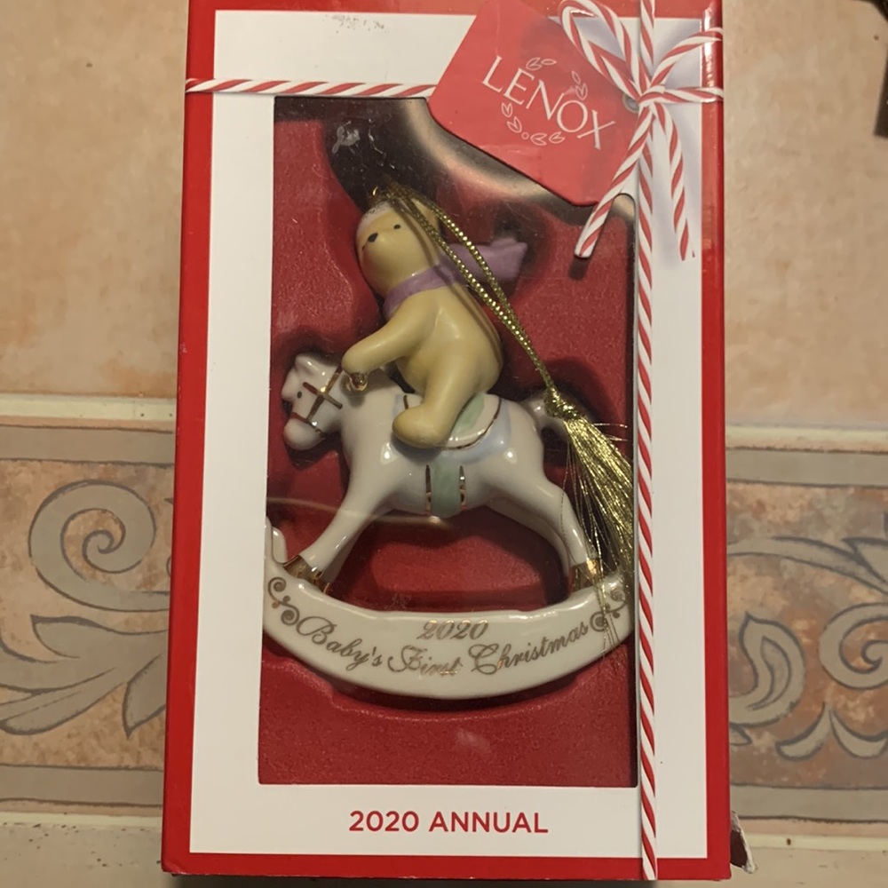 Lenox 2020 Winnie the Pooh Baby’s First Christmas Ornament